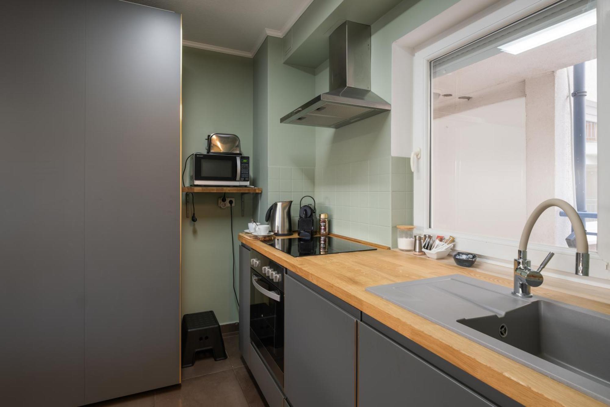 Private Rooftop Terrace - Sunny Retreat Apartman Budapest